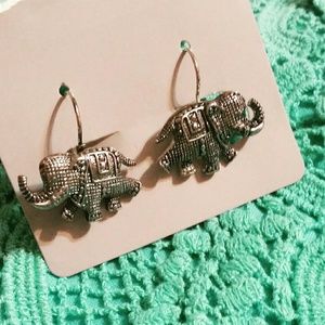 2for10 Beautiful Elephant earrings
